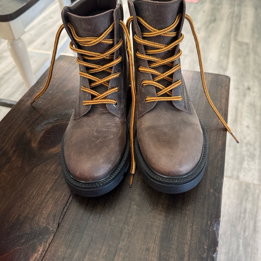 Steve Madden Women’s Brown Lace-Up Boots Size 7 (New No Tags)
